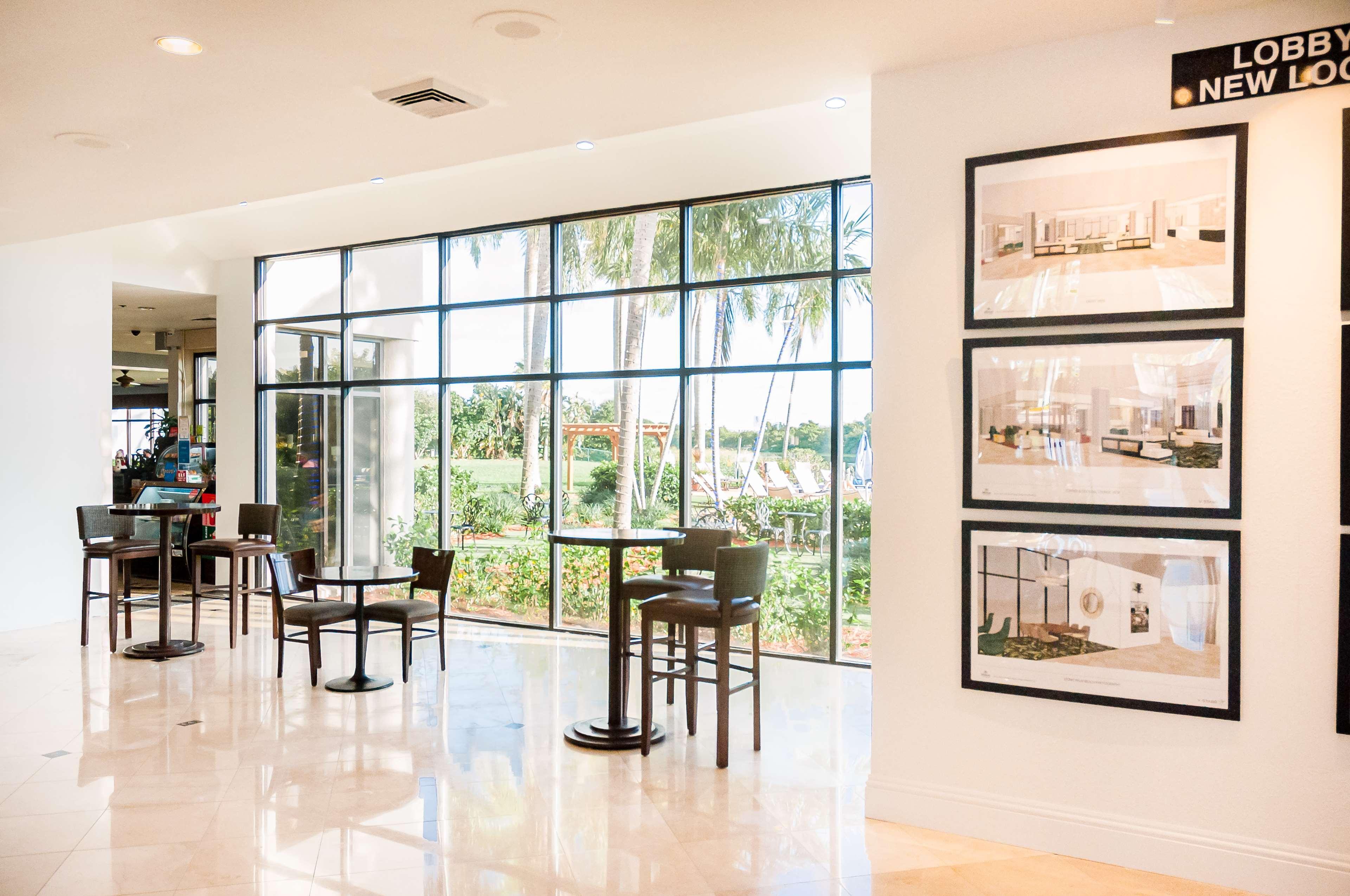 Hilton Palm Pbi