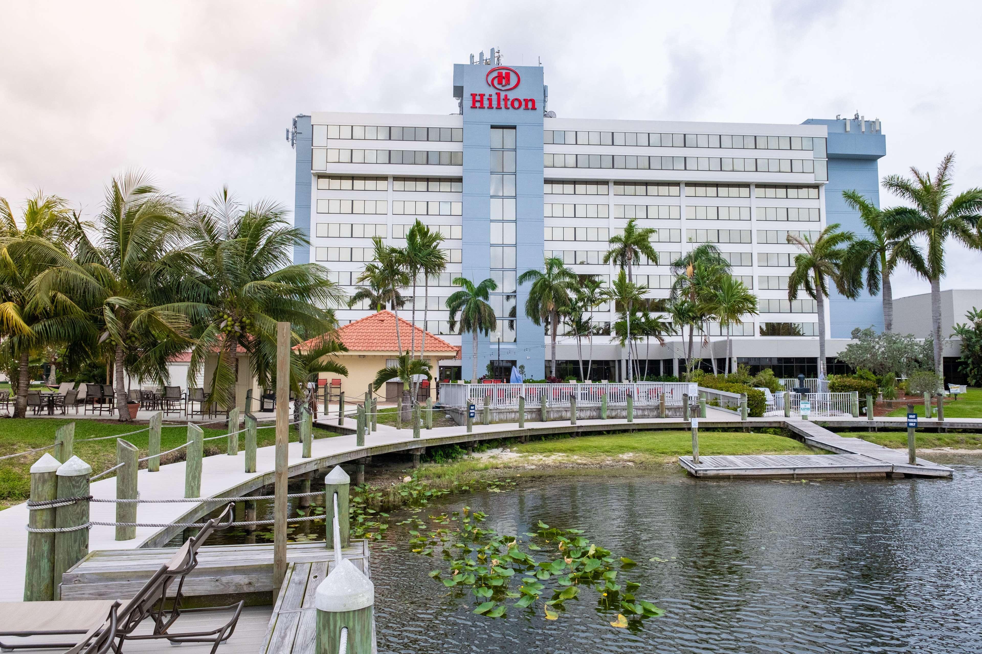 Hilton Palm Airport 3*
