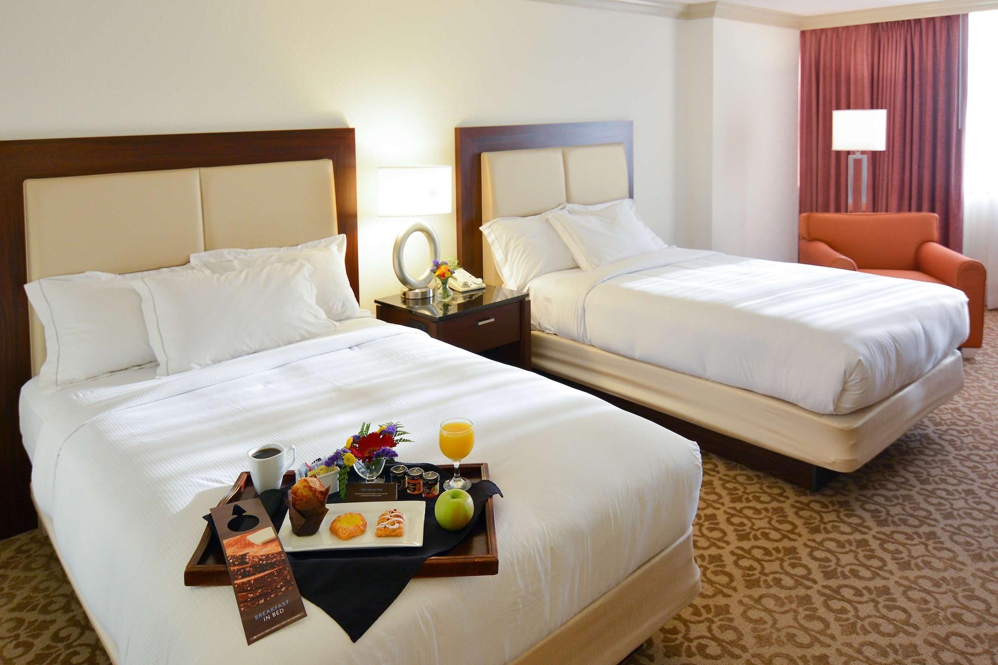 Hilton Palm Airport 3* Cloud Lake