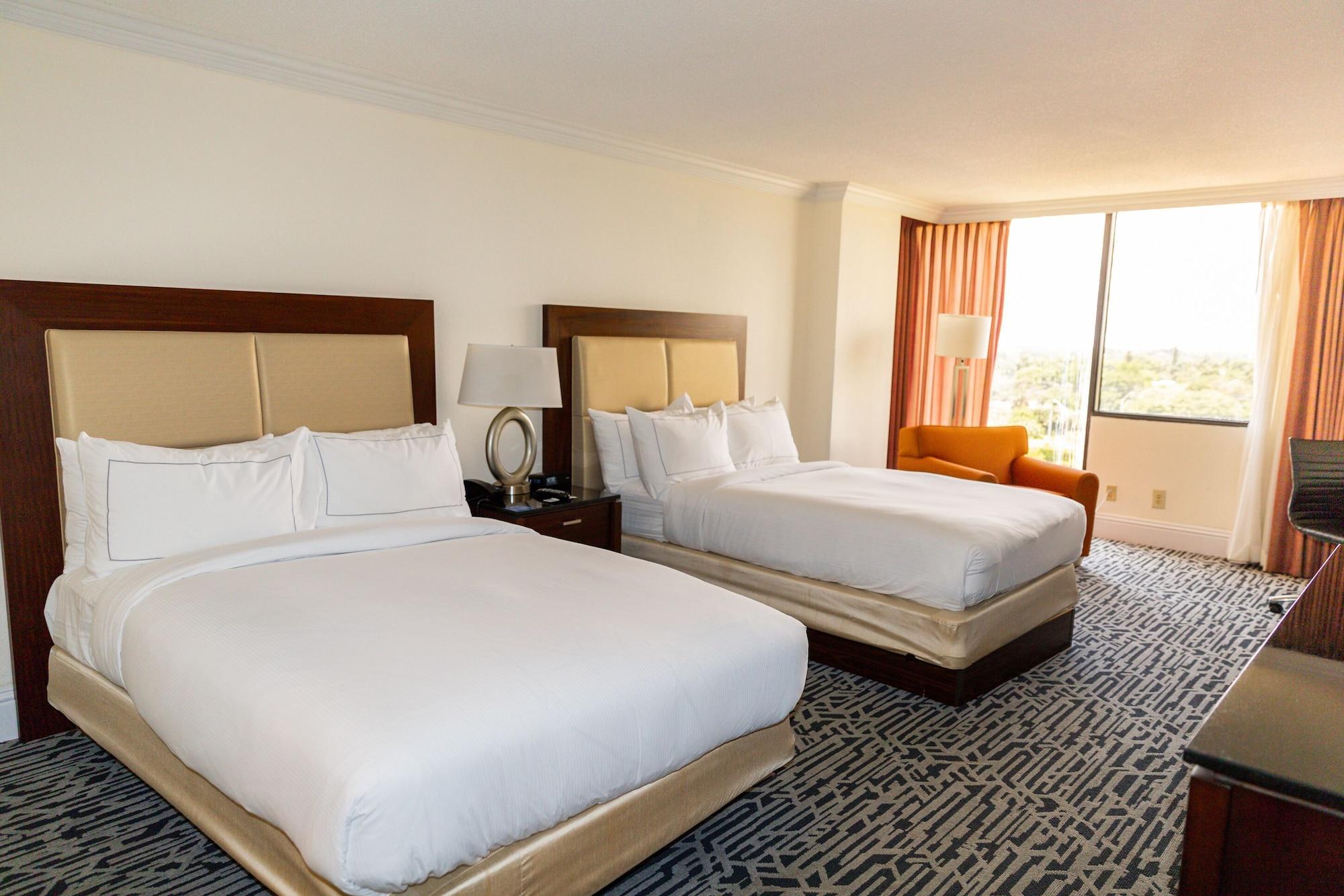 Hotel Hilton Palm Airport 3*