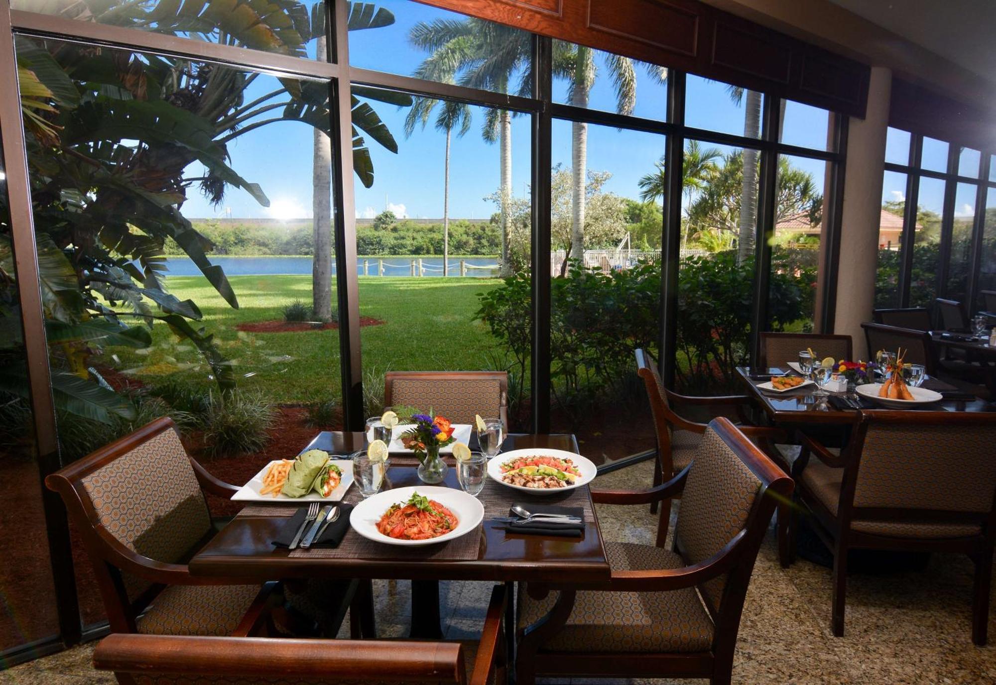 Hilton Palm Airport Hotel